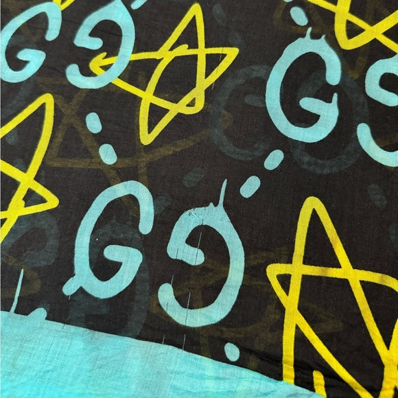 SOLD💀GUCCI Ghost Print Modal Silk Black Shawl Scarf - Picture 9 of 11